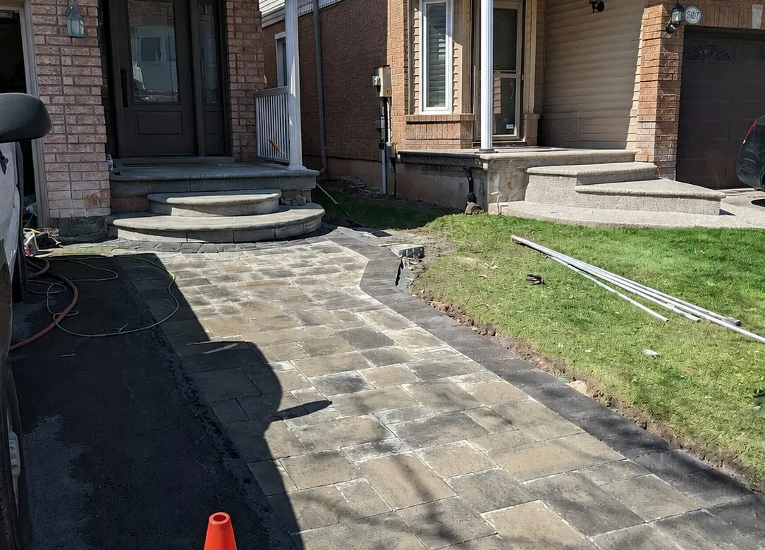 A beautiful 8-step system with a wall retaining it